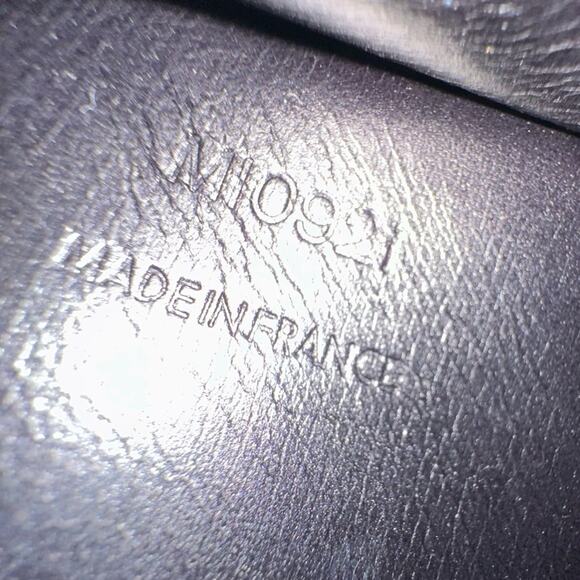 Louis Vuitton Opera clutch in black leather - Picture 13 of 15